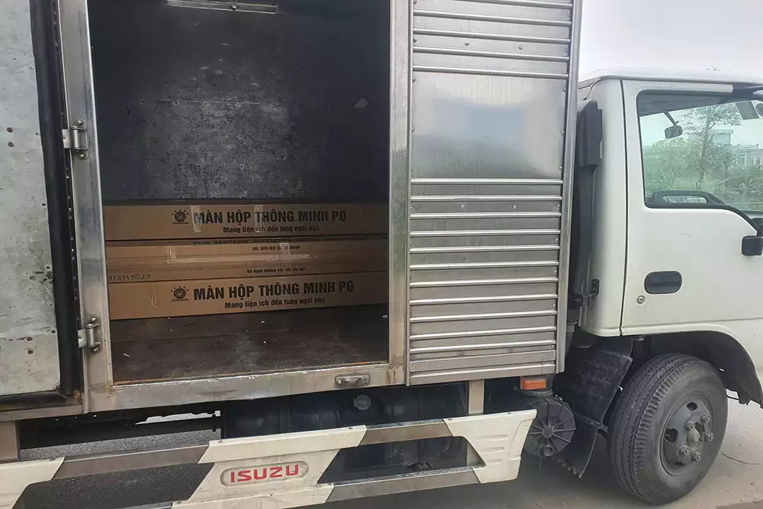 Đội ngũ vận chuyển màn hộp cho đại lý