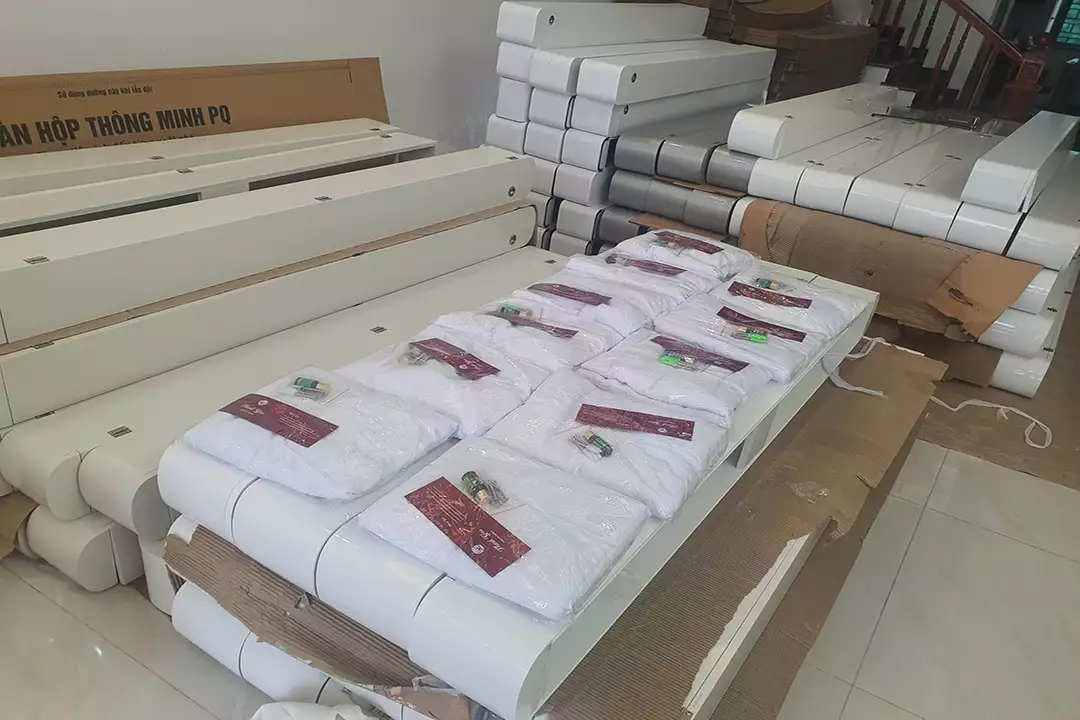 Đội ngũ vận chuyển màn hộp cho đại lý