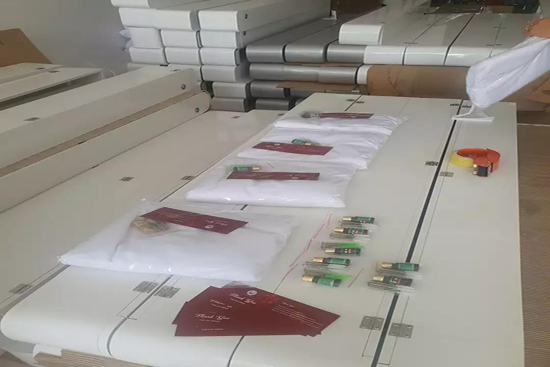 Đội ngũ vận chuyển màn hộp cho đại lý